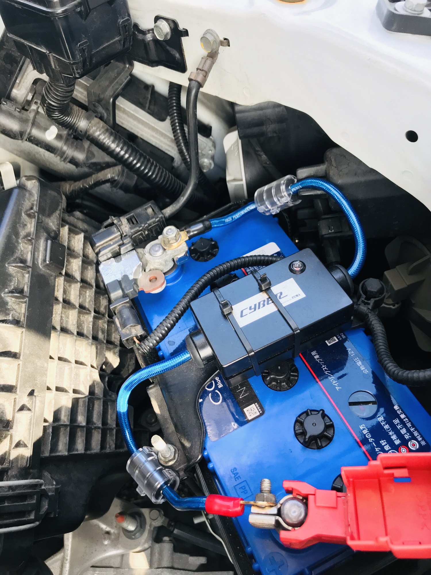 ステップワゴン スパーダ RK5のバッテリー周り。NINJABOLT装着前の記録