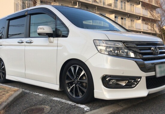 ホンダ ステップワゴン スパーダ（RK5）の実車外観。NINJABOLT実車特集