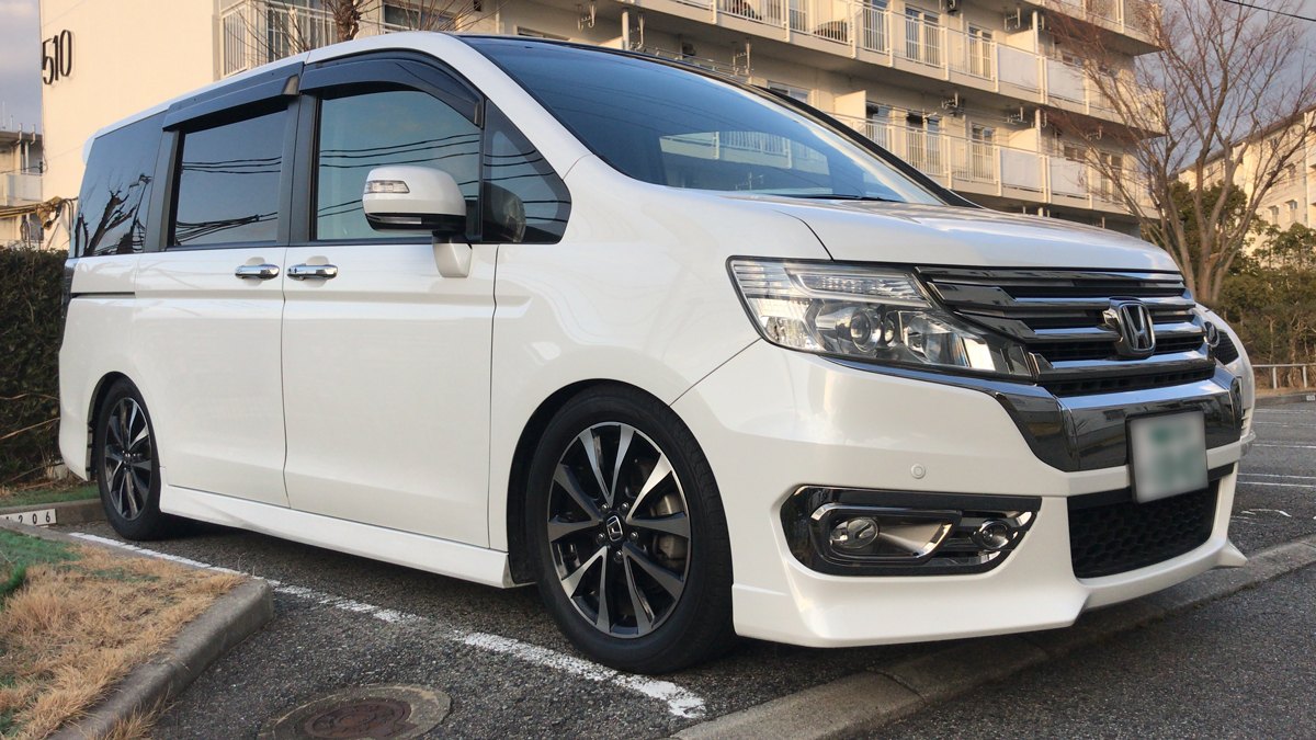 ホンダ ステップワゴン スパーダ（RK5）の実車外観。NINJABOLT実車特集